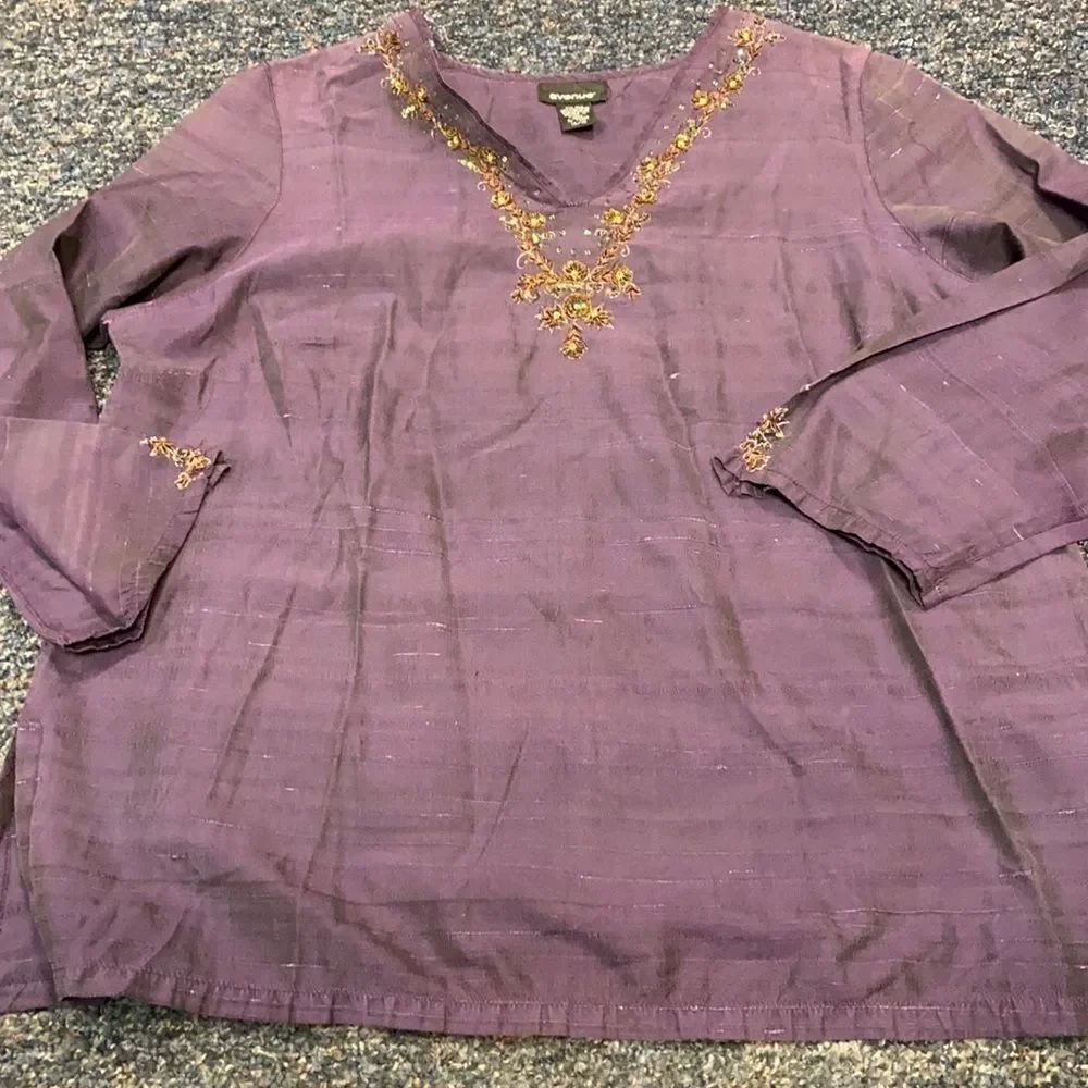 Avenue Silk Bedazzled Top sz. 14/16